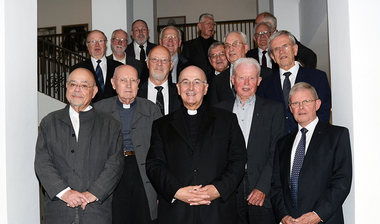 © bpm/Lucht Bischof mit Jubilaren